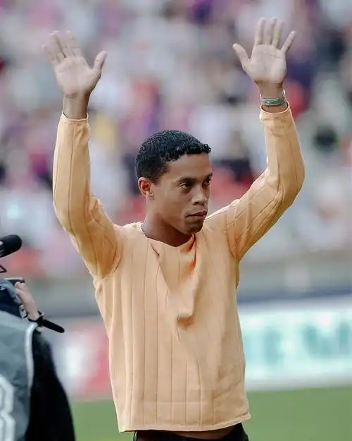 的女球迷找 的女球迷找